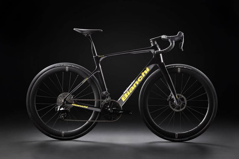 Bianchi New Infinito Road/Gravel Bike 2026