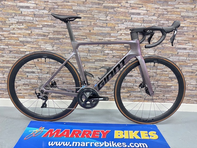 Giant Propel Advanced 1 Carbon Road Bike- Preloved Bike