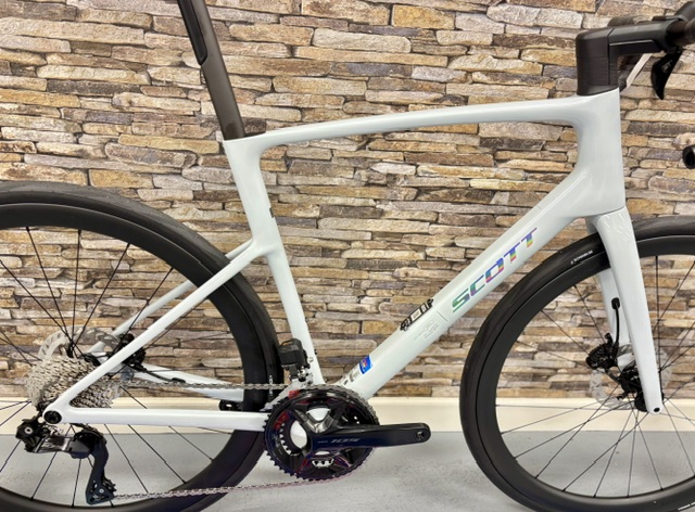 SCOTT Addict 30 Road Bike - Image 4