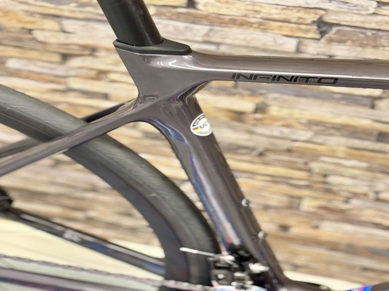 Bianchi Infinito 105 12sp Road Bike - Image 3